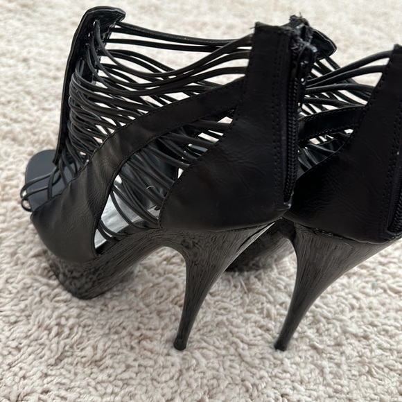 Black platform open toe&mainly open foot platform, ankle heels/ankle booties! - Picture 5 of 10